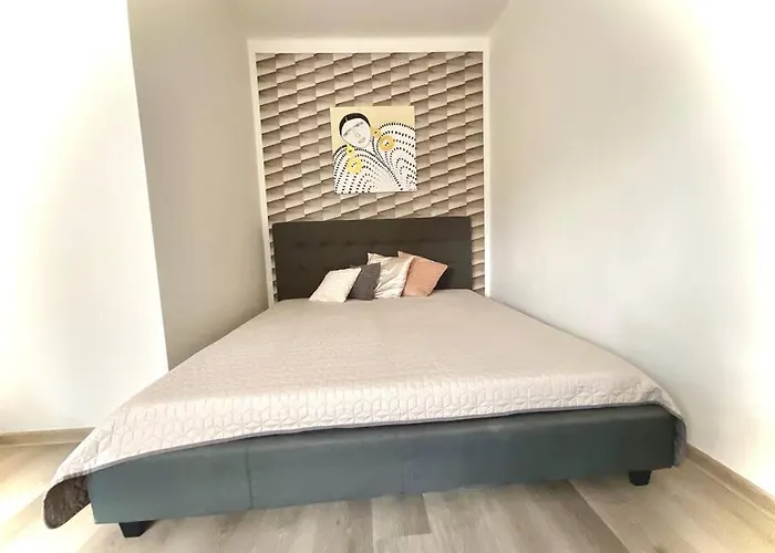 1 In The Bank House كوتنا هورا